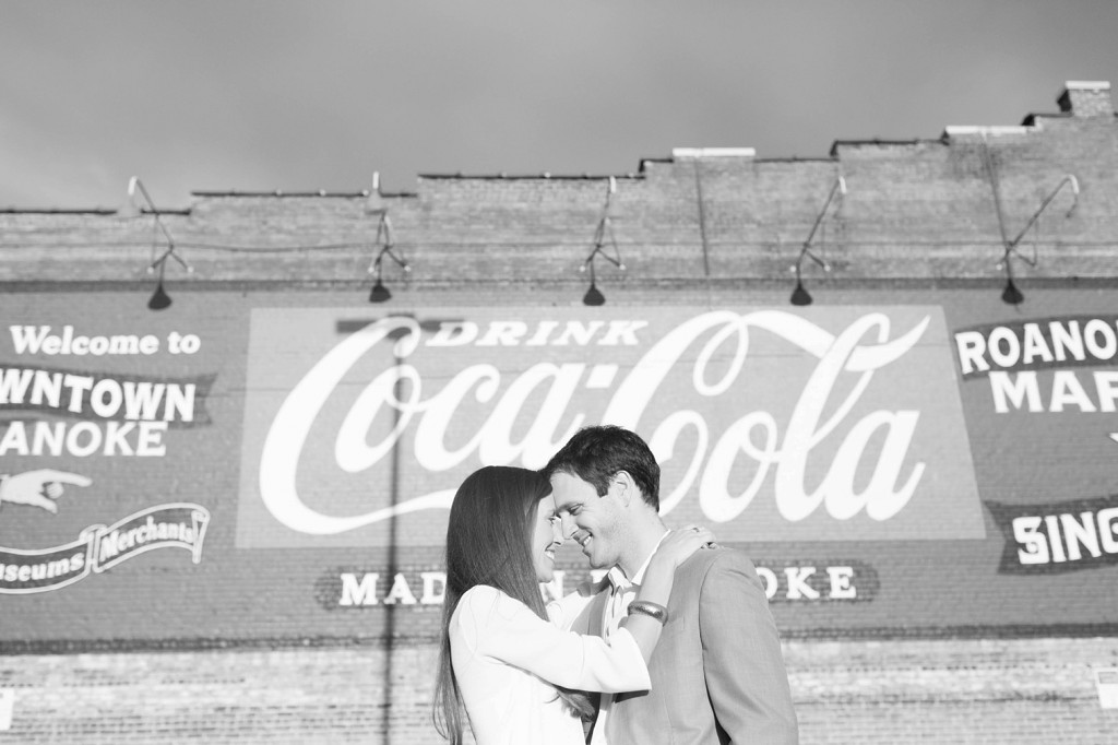Maggie & Neil downtown Roanoke Engagement_0007