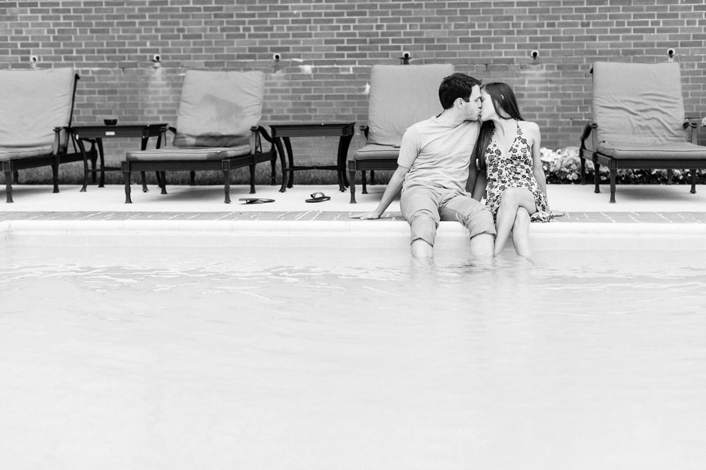 Maggie & Neil downtown Roanoke Engagement_0032